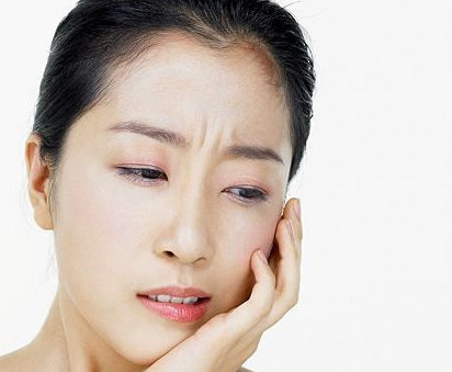 成都专家解析：造成三叉神经痛的原因是什么？